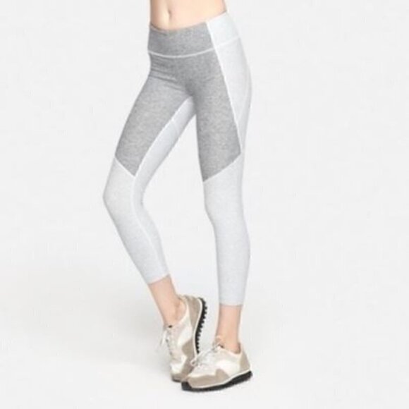 Outdoor Voices Gray Leggings in Dove/Ash Sz Med - Picture 1 of 10